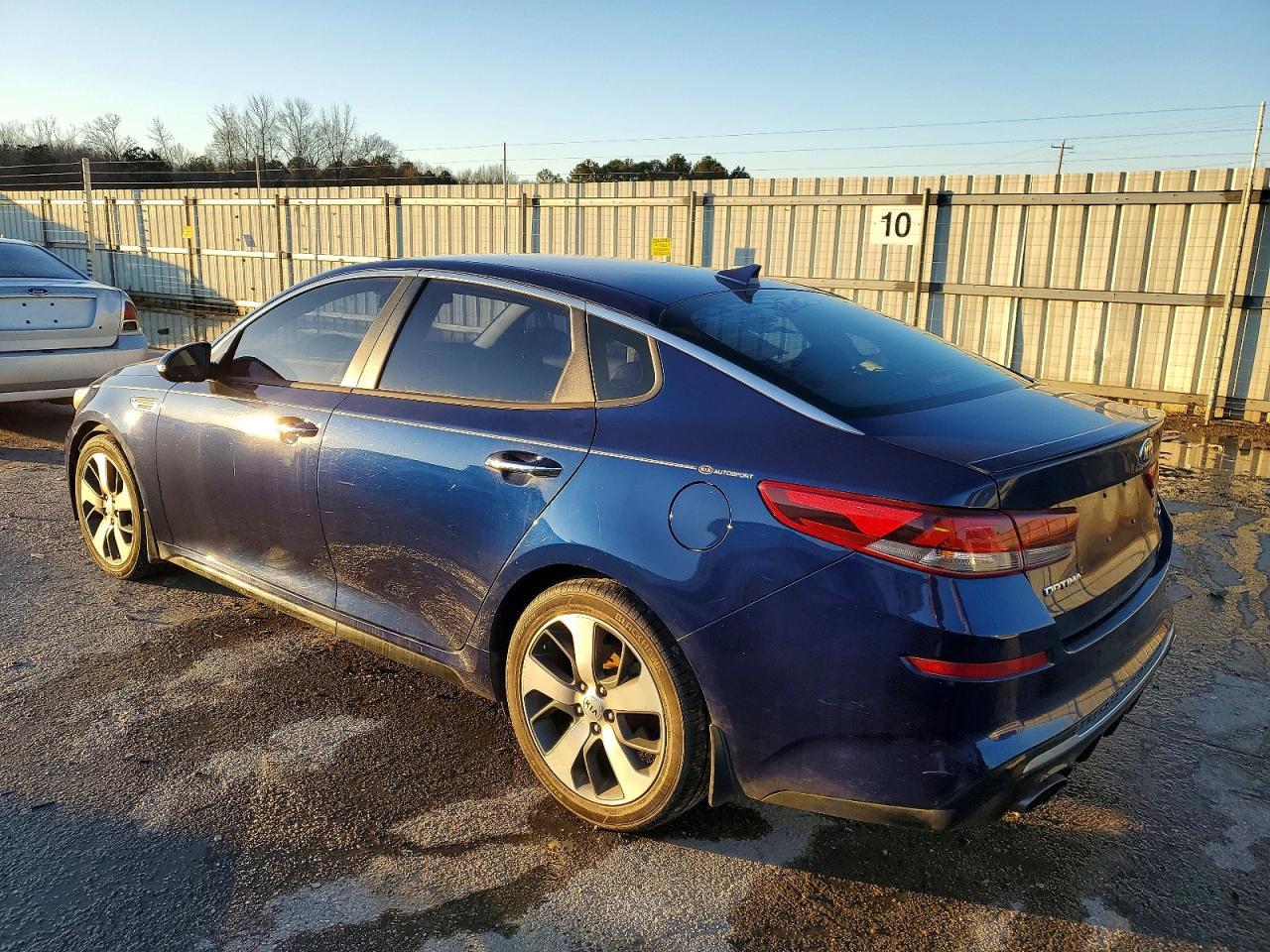 2019 Kia Optima Lx - zdjęcie 2