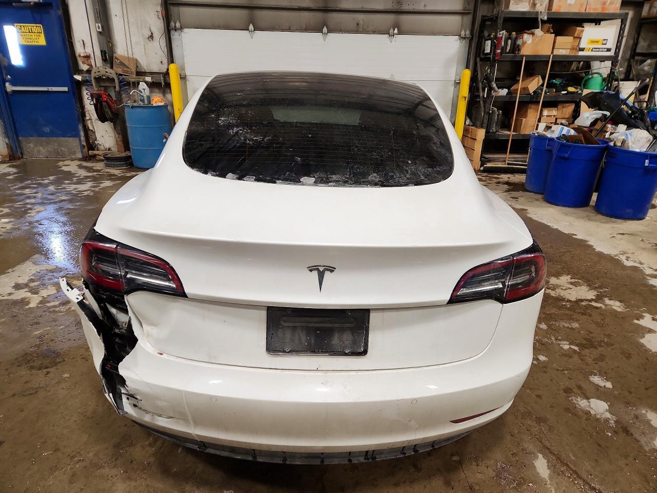 2021 Tesla Model 3 - zdjęcie 6