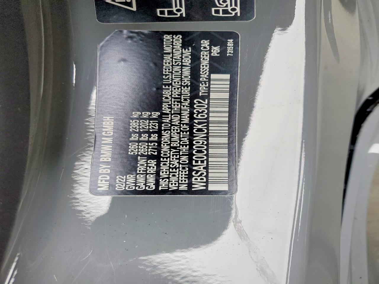 2022 BMW M8 - zdjęcie 12