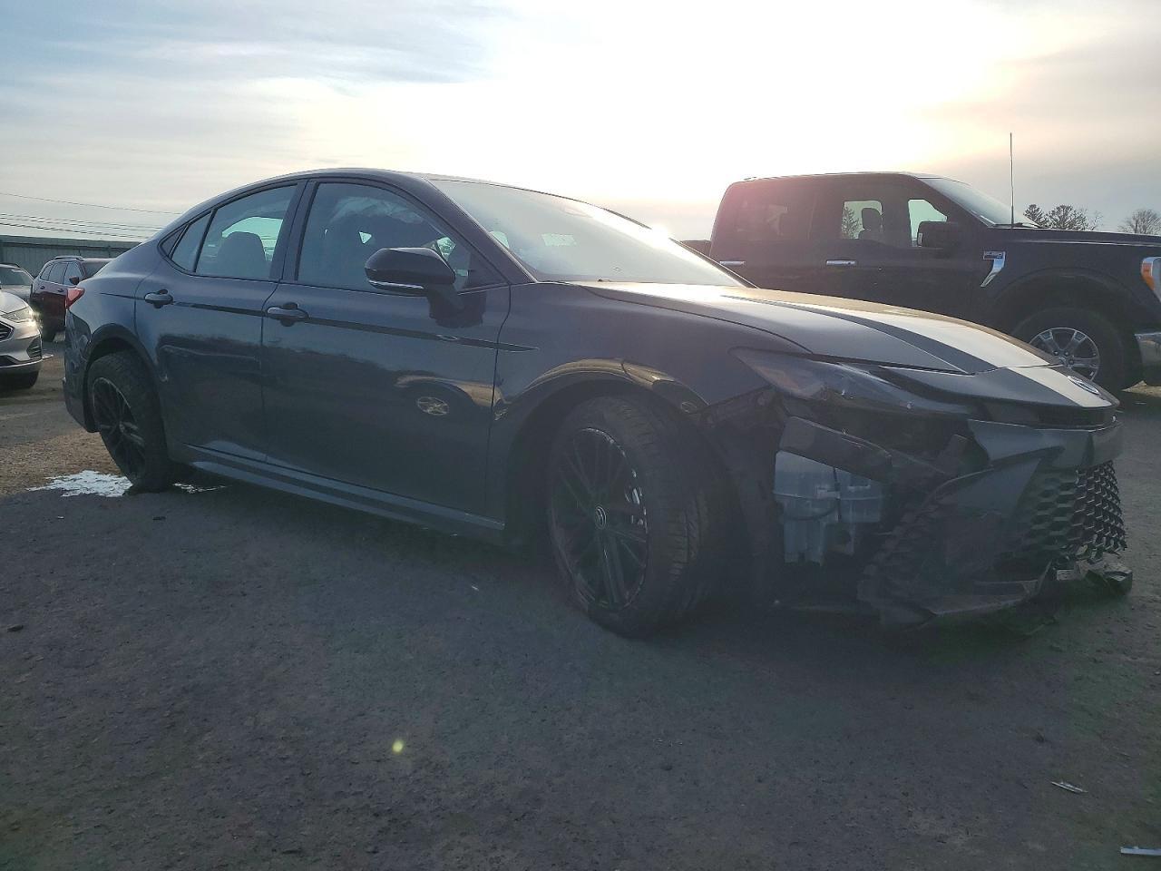 2025 Toyota Camry Xse - zdjęcie 4