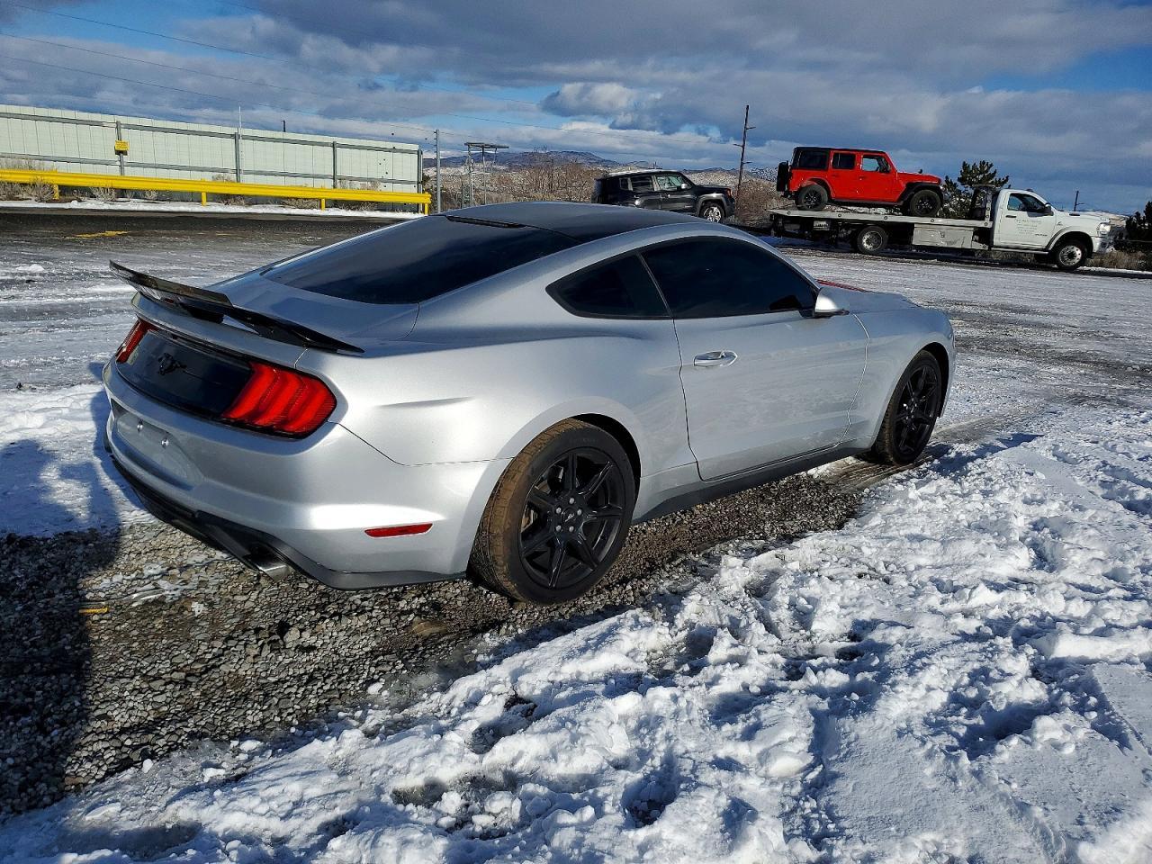 2018 Ford Mustang - zdjęcie 3