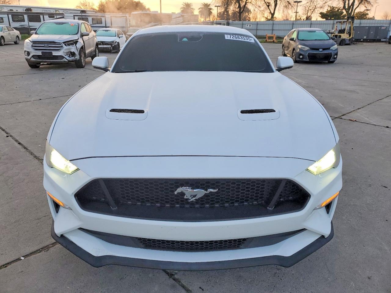 2021 Ford Mustang Gt - zdjęcie 5