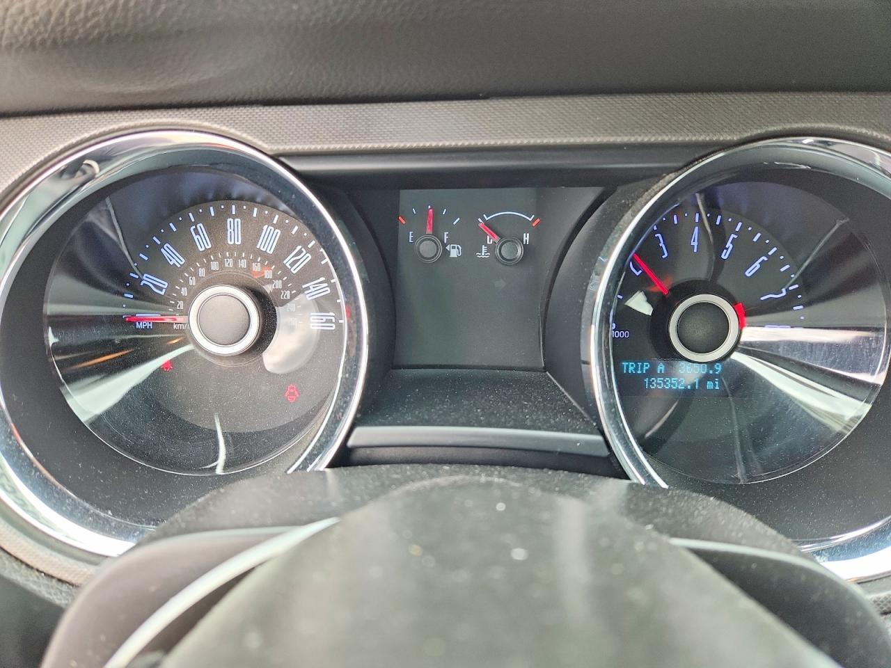 2014 Ford Mustang - zdjęcie 9