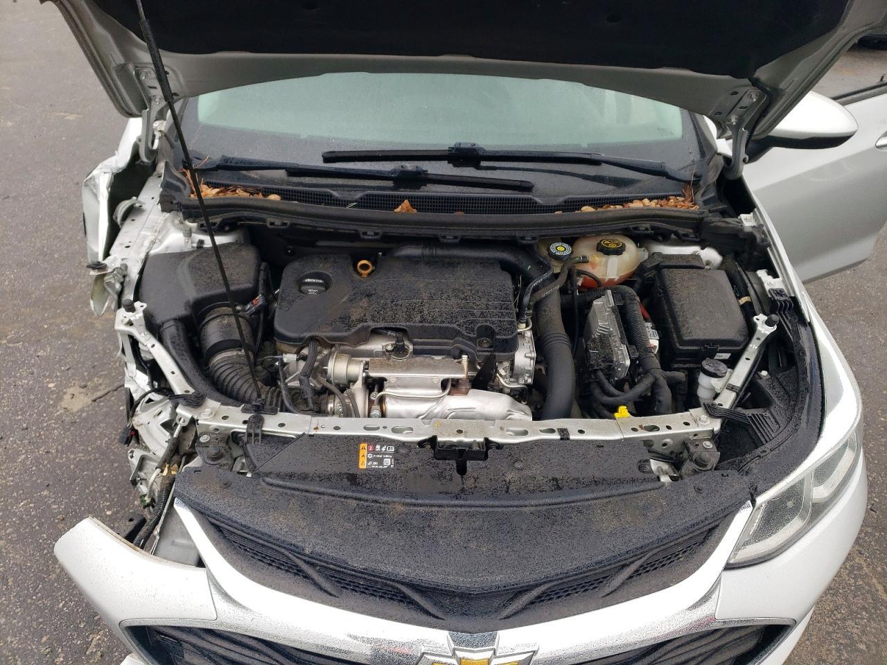 2019 Chevrolet Cruze Ls - zdjęcie 11