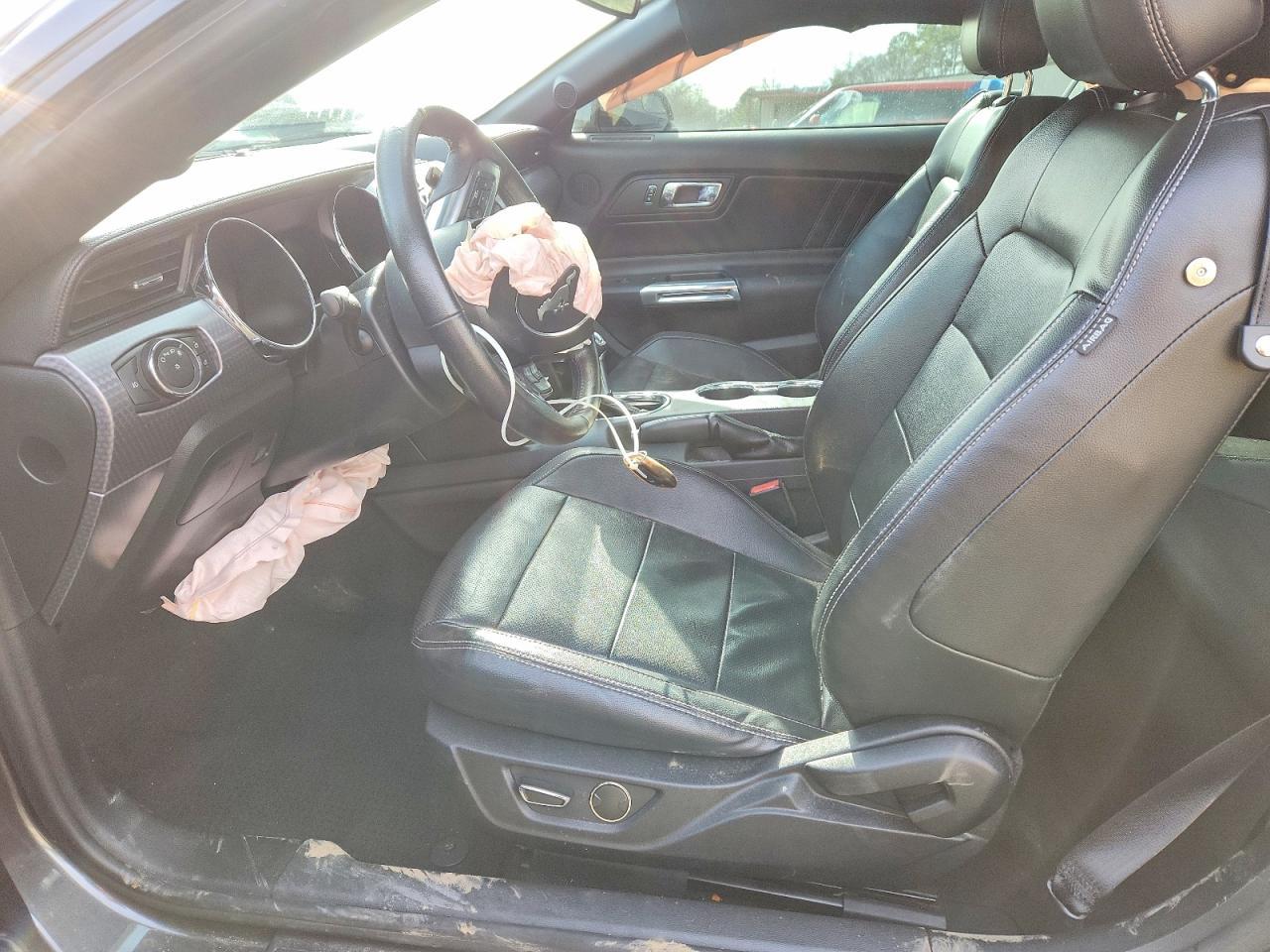 2017 Ford Mustang - zdjęcie 7