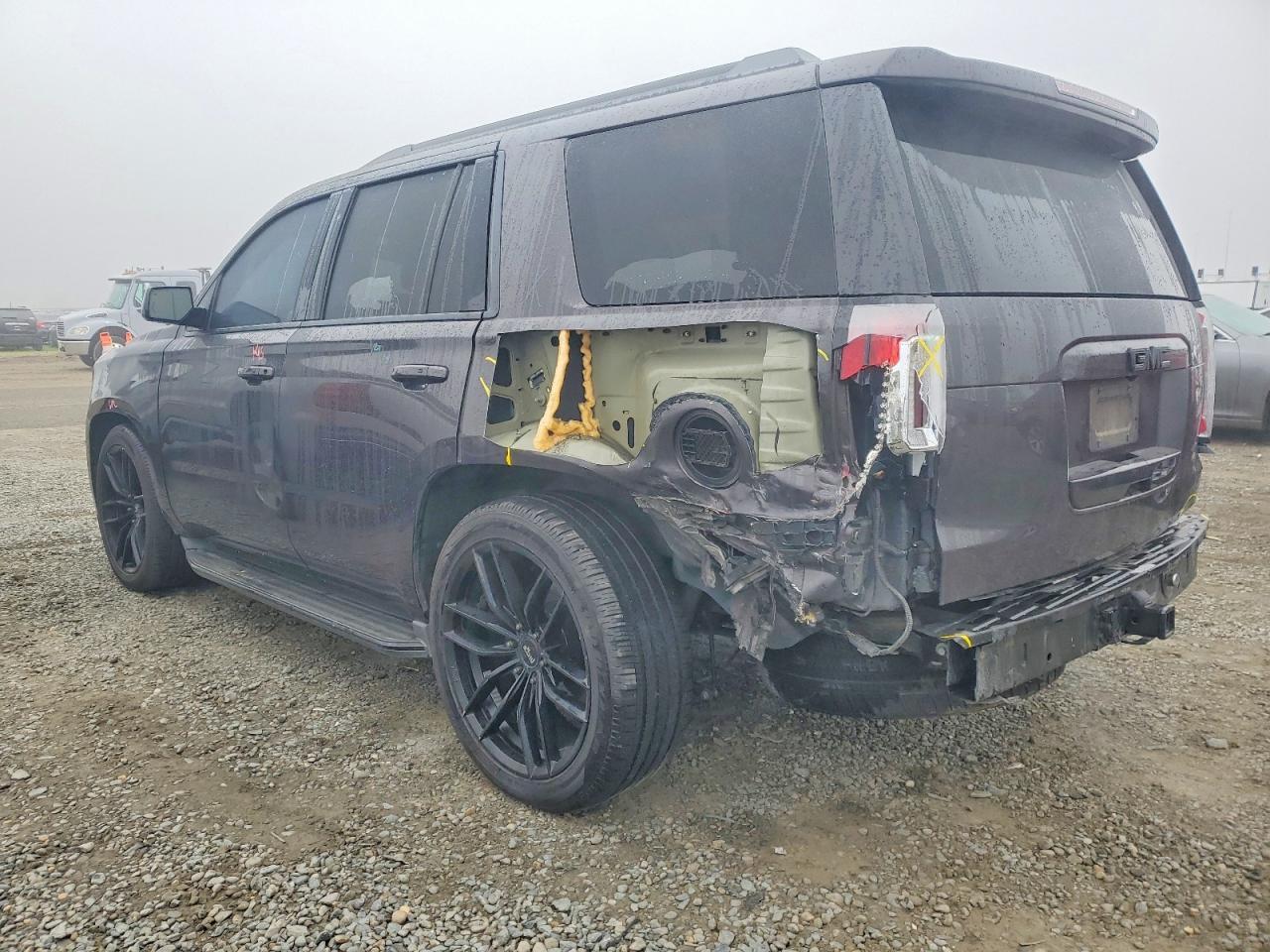 2018 GMC Yukon Slt - zdjęcie 2