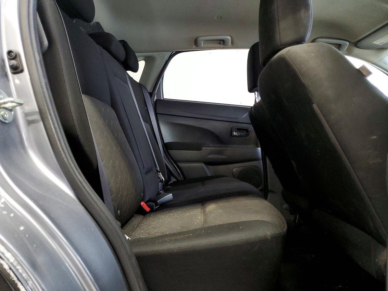 2021 Mitsubishi Outlander Sport Es - zdjęcie 11