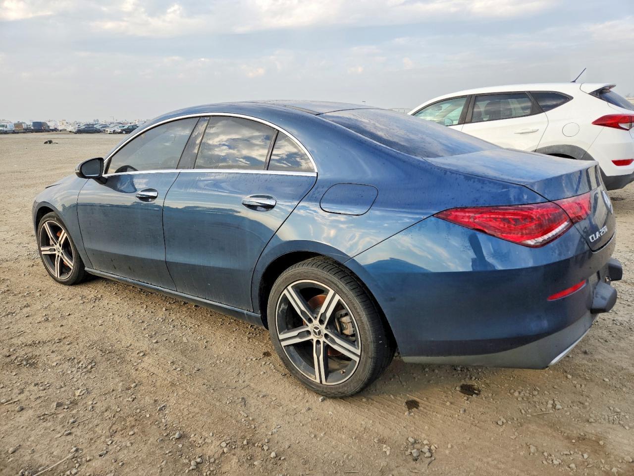 2021 Mercedes-Benz Cla 250 - zdjęcie 2