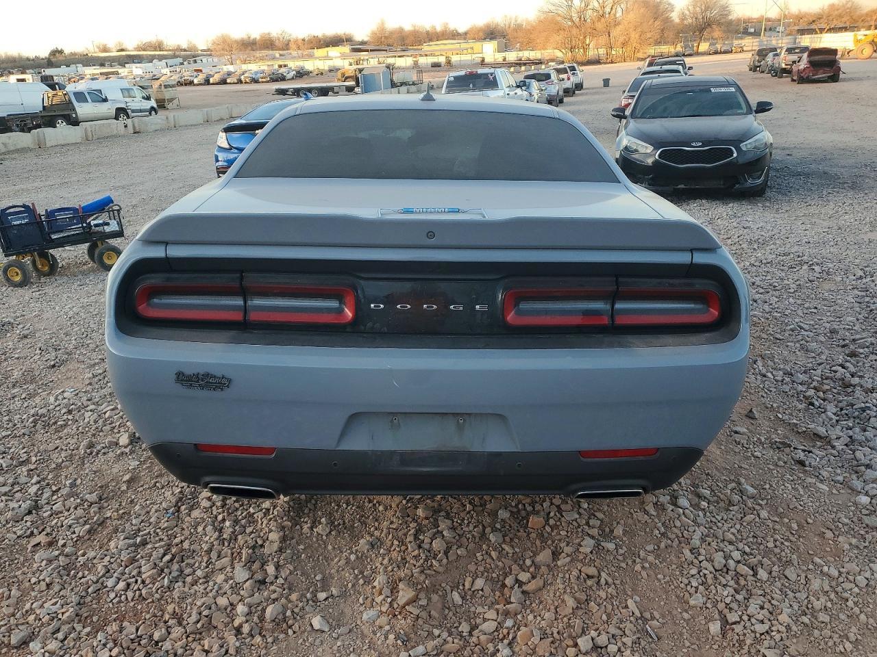 2020 Dodge Challenger Sxt - zdjęcie 6