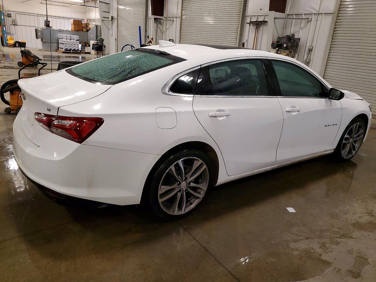 Chevrolet Malibu - zdjęcie 3