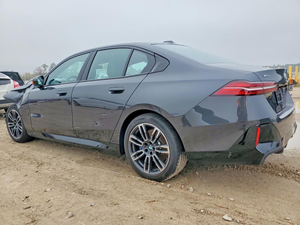 2026 BMW 530 Xi - zdjęcie 2