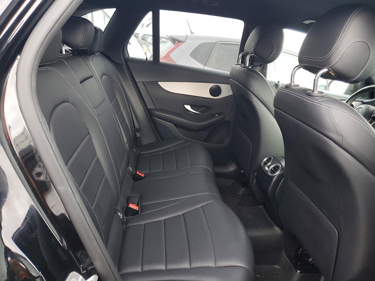 2021 Mercedes-Benz Glc 300 4Matic - zdjęcie 10