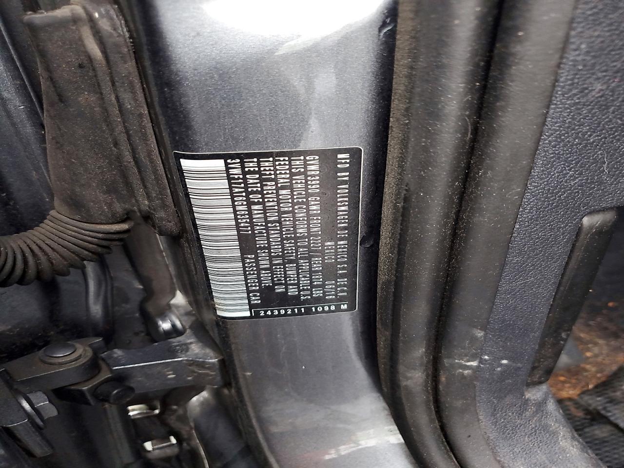 2016 Volkswagen Beetle 1.8T - zdjęcie 12