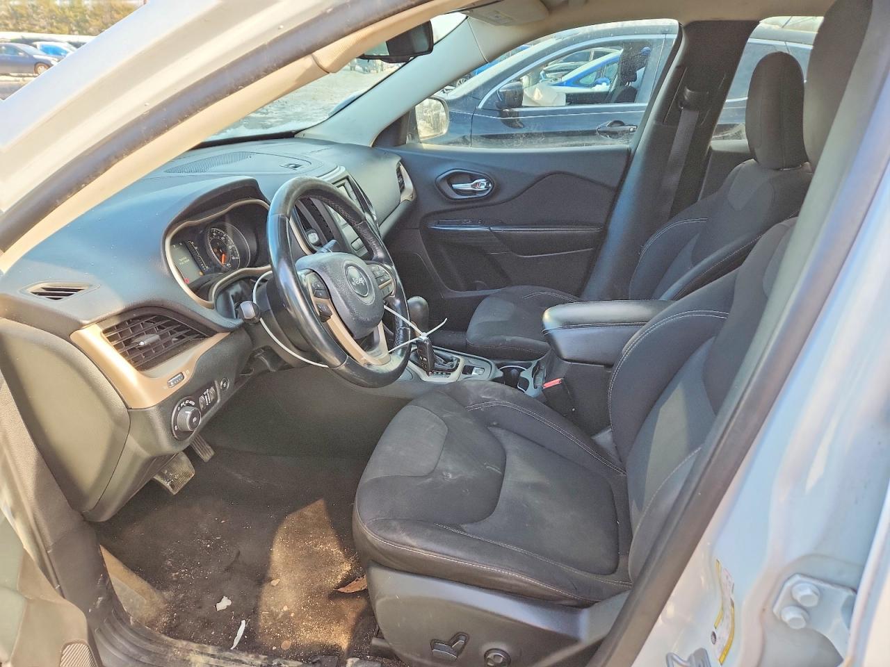 2015 Jeep Cherokee Latitude - zdjęcie 7