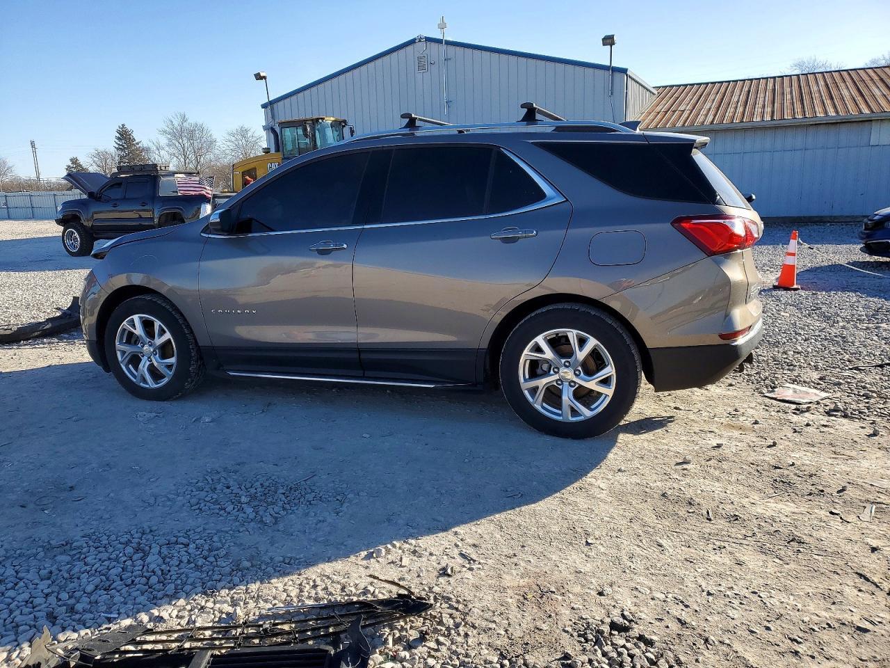 2018 Chevrolet Equinox Premier - zdjęcie 2