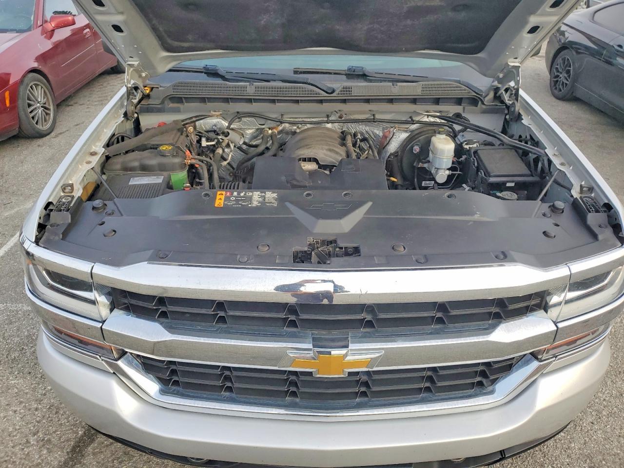 2018 Chevrolet Silverado K1500 - zdjęcie 11