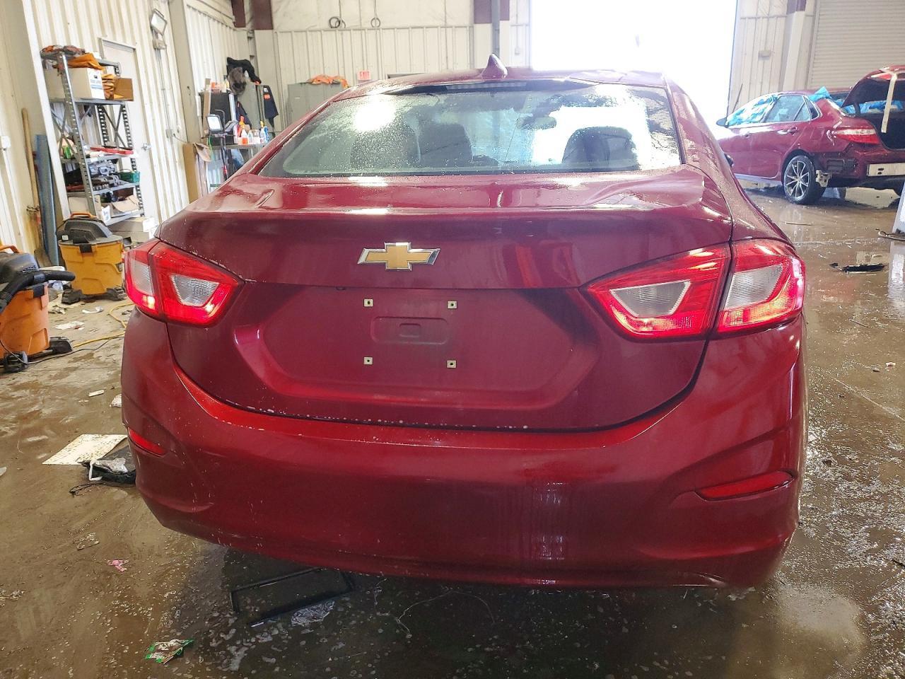 2018 Chevrolet Cruze Premier - zdjęcie 6