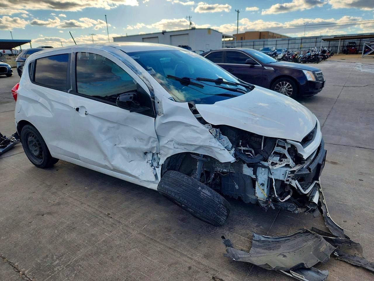 2022 Chevrolet Spark Ls - zdjęcie 4