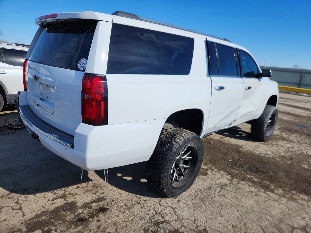 2016 Chevrolet Suburban K1500 Ltz - zdjęcie 3