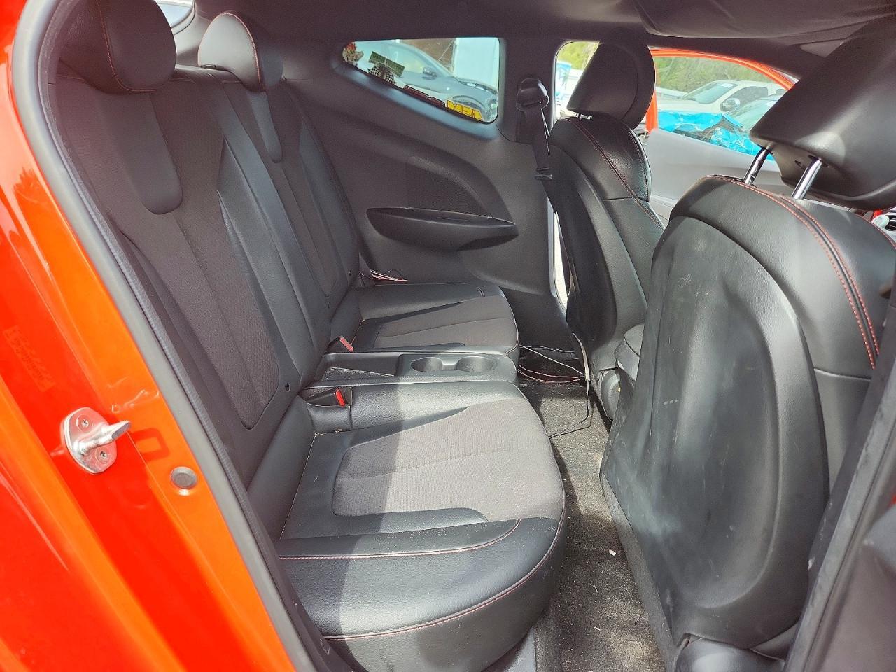 2019 Hyundai Veloster Turbo - zdjęcie 10