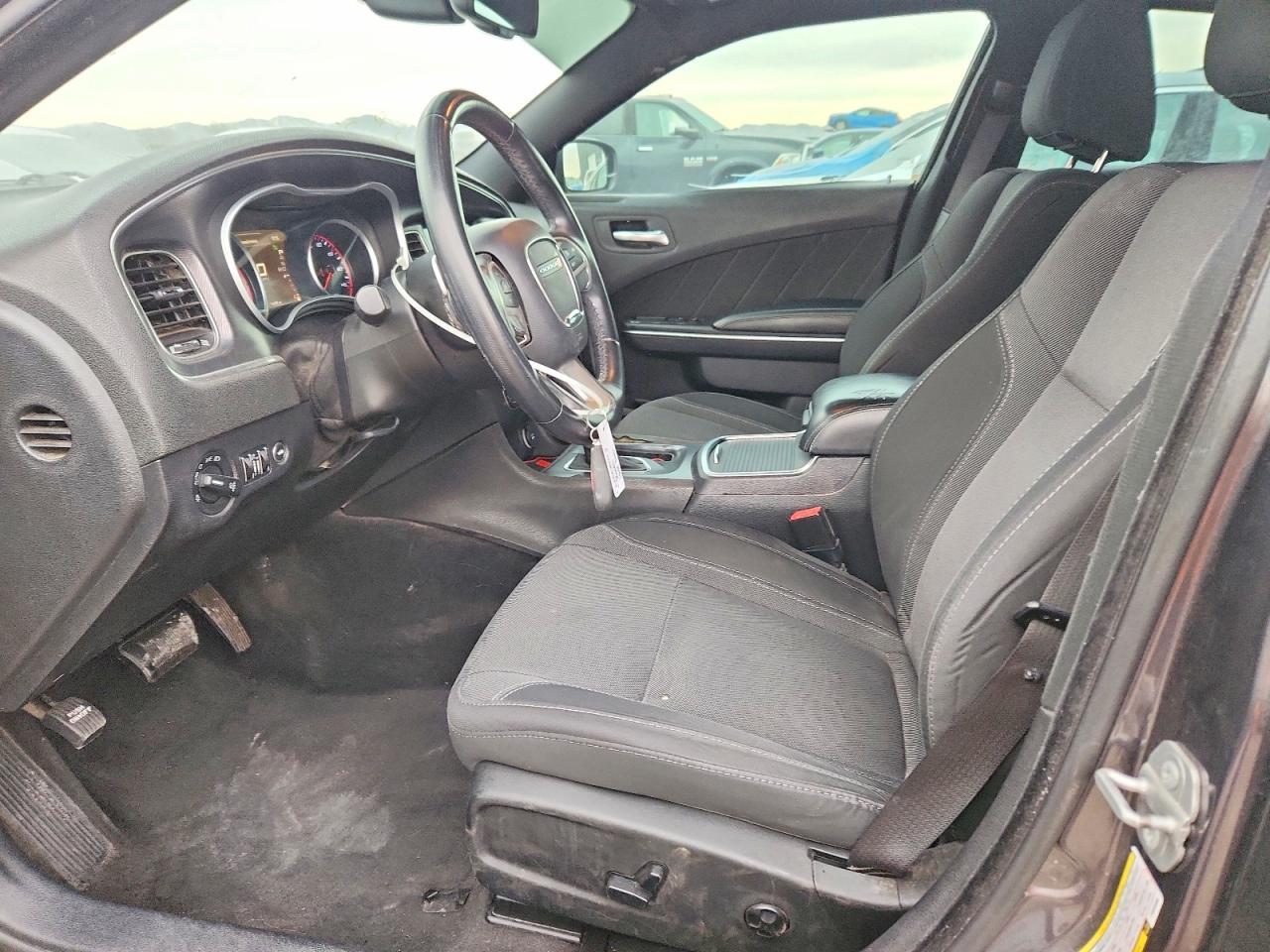 2015 Dodge Charger Sxt - zdjęcie 7