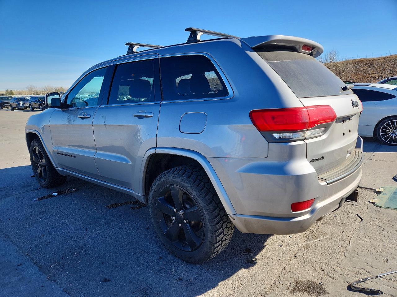 2015 Jeep Grand Cherokee Laredo - zdjęcie 2