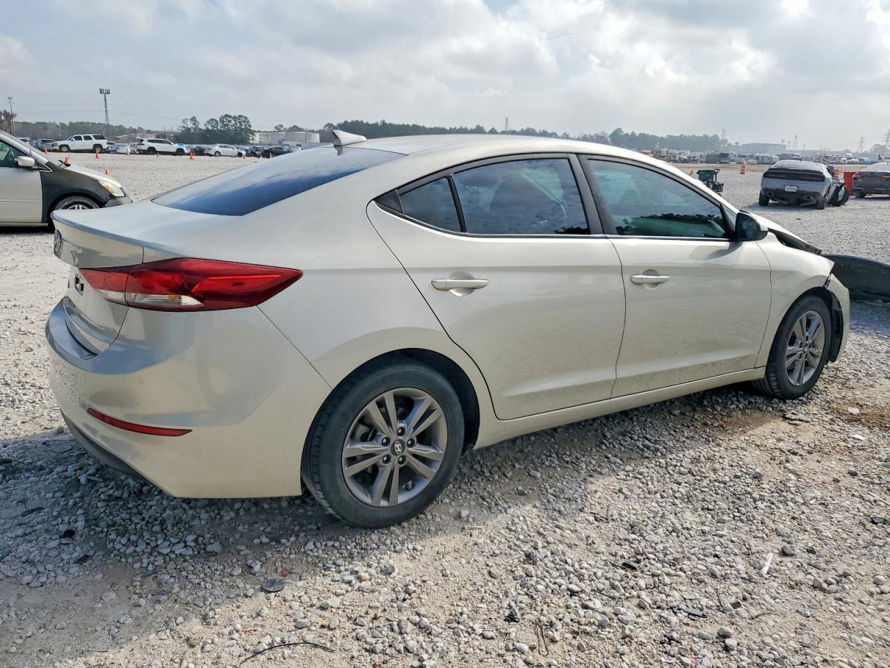 2018 Hyundai Elantra Sel - zdjęcie 3