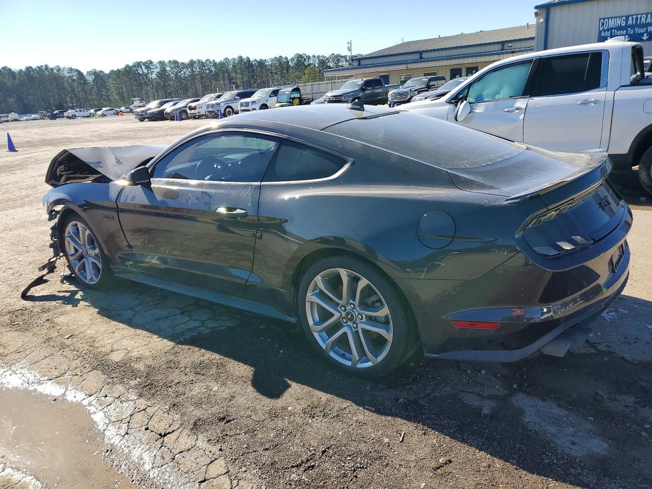 2023 Ford Mustang Gt - zdjęcie 2