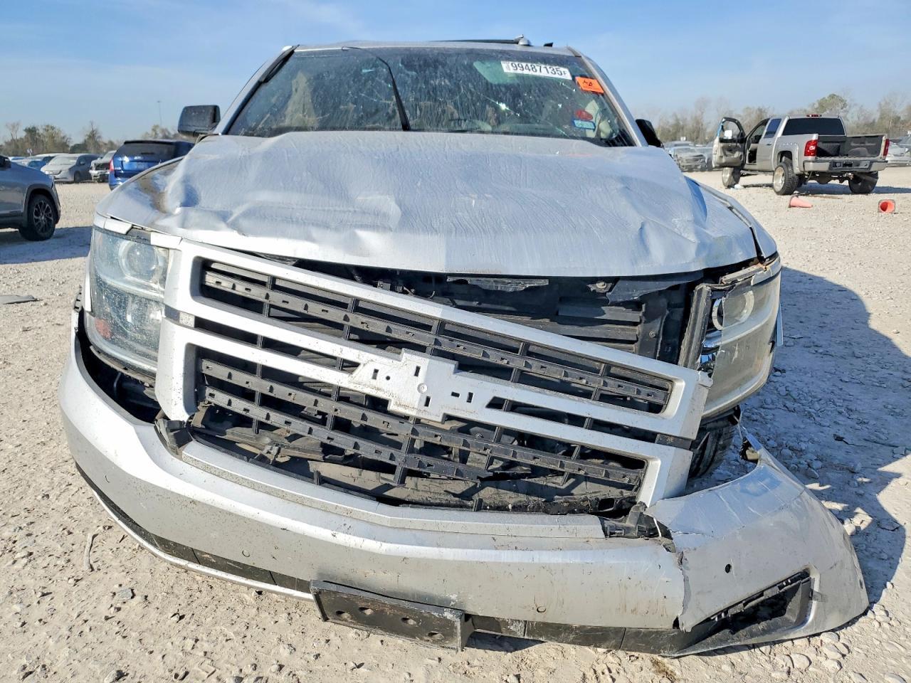 2018 Chevrolet Suburban C1500 Lt - zdjęcie 5