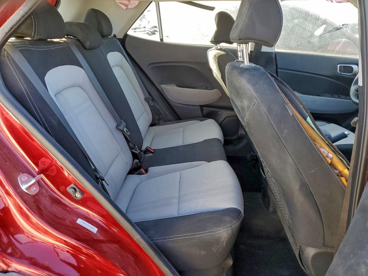 2025 Hyundai Venue Sel - zdjęcie 11