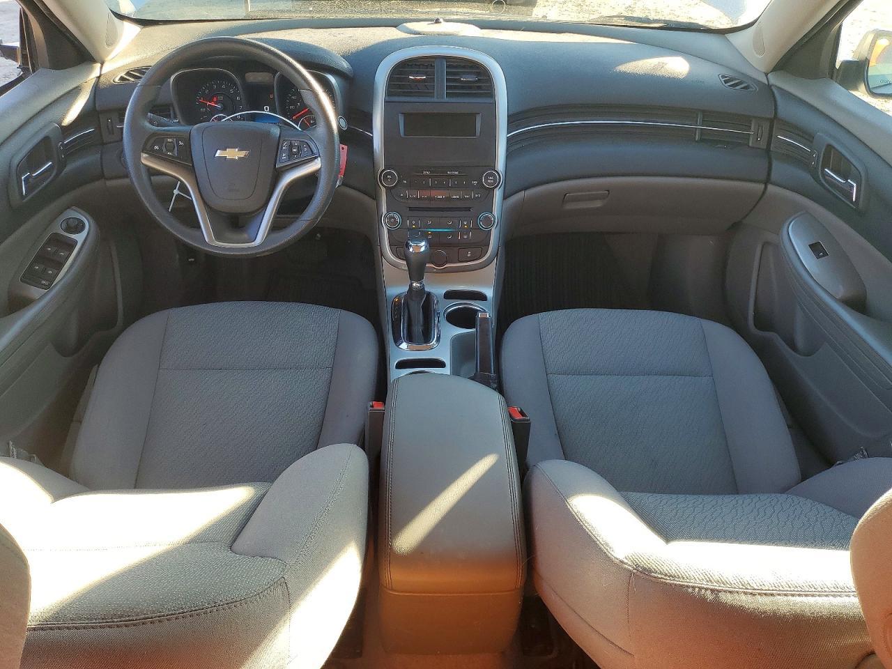 2014 Chevrolet Malibu Ls - zdjęcie 8