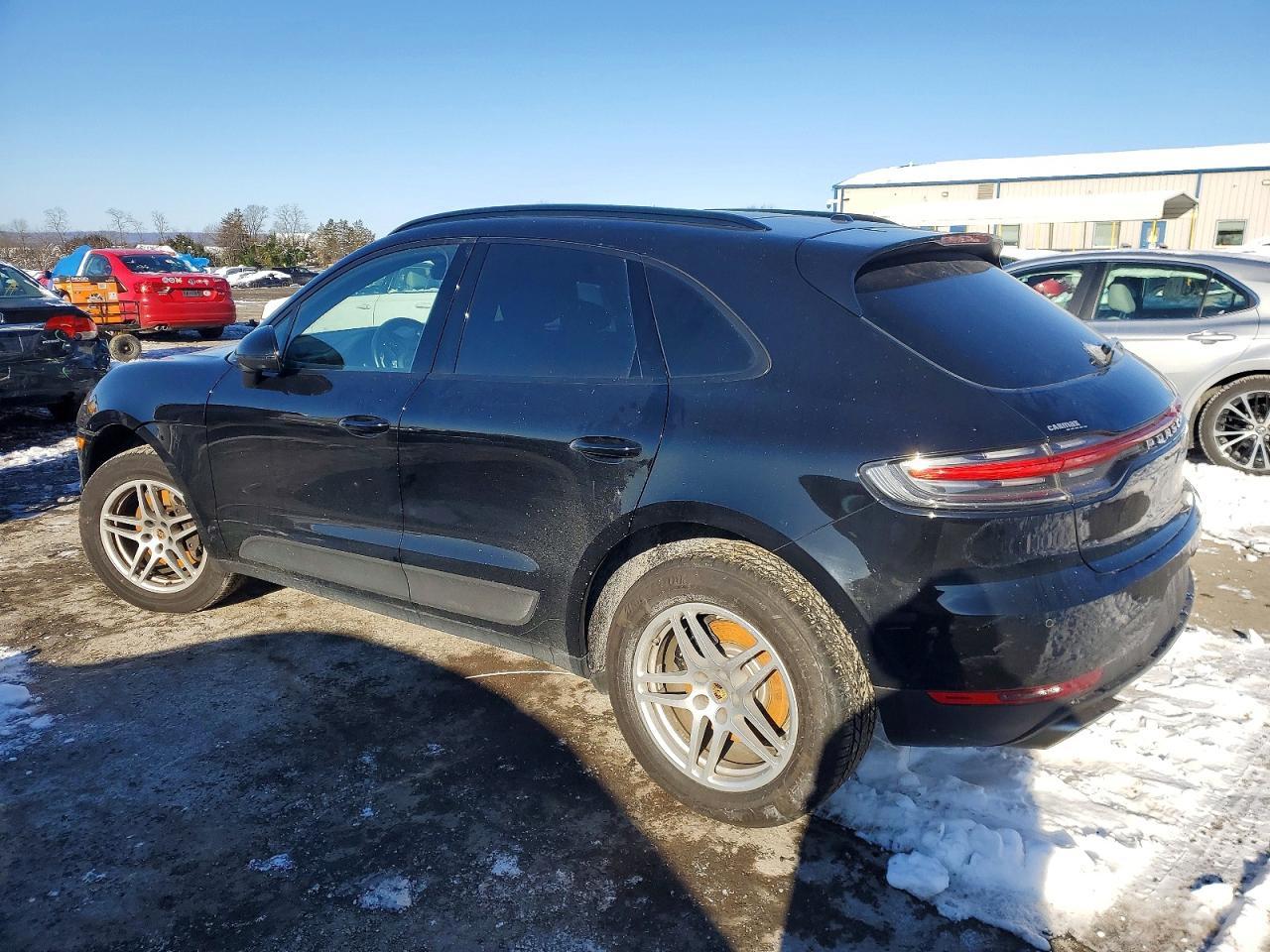 2021 Porsche Macan - zdjęcie 2