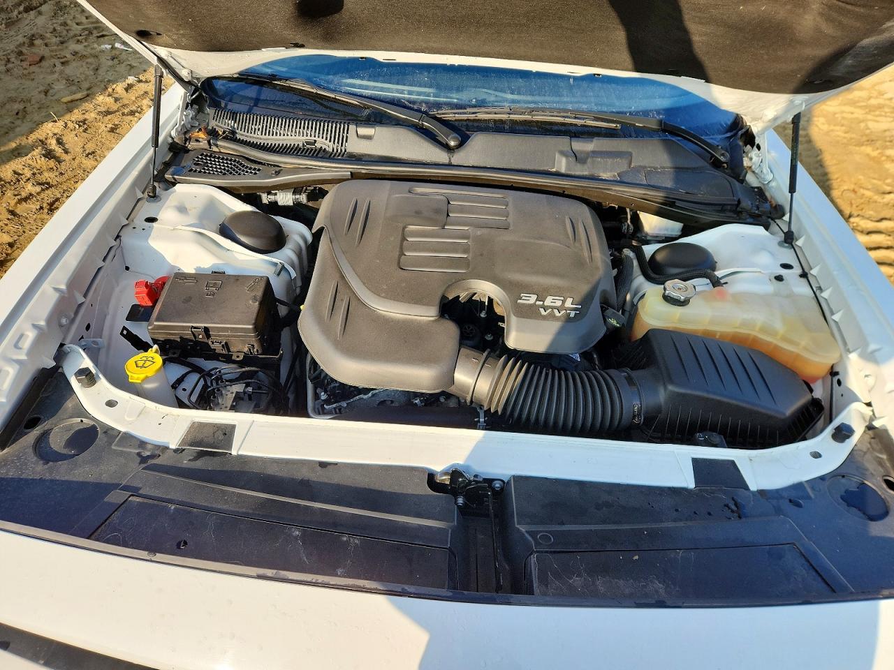 2022 Dodge Challenger Sxt - zdjęcie 11