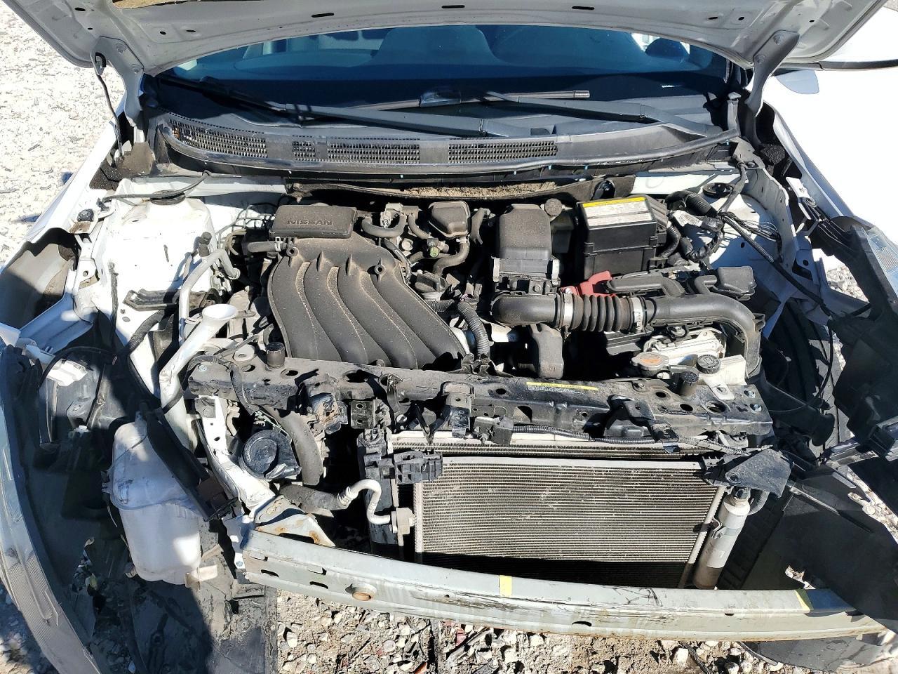 2019 Nissan Versa S - zdjęcie 11