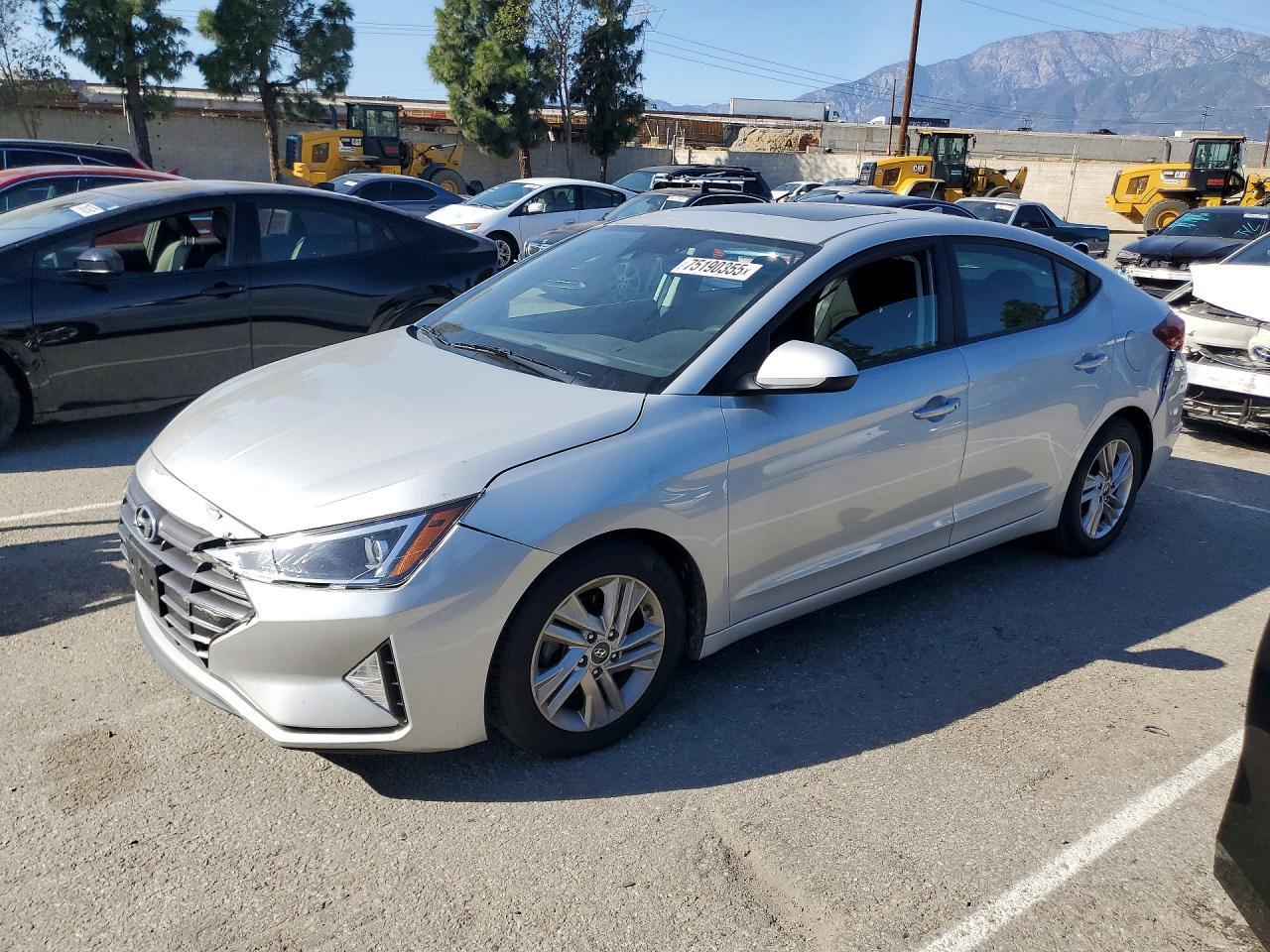 2020 Hyundai Elantra Sel - zdjęcie główne