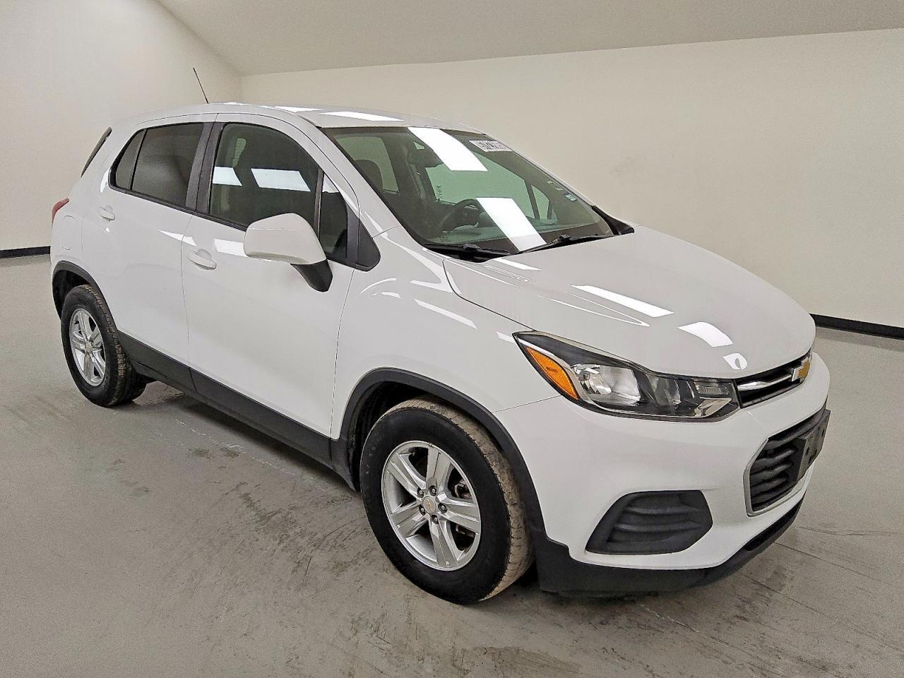 2022 Chevrolet Trax Ls - zdjęcie 4