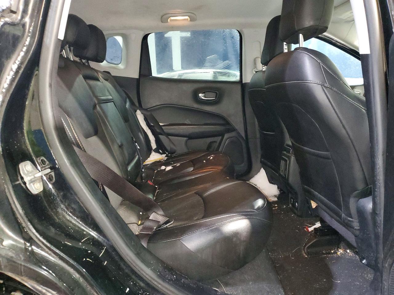 2019 Jeep Compass Latitude - zdjęcie 11