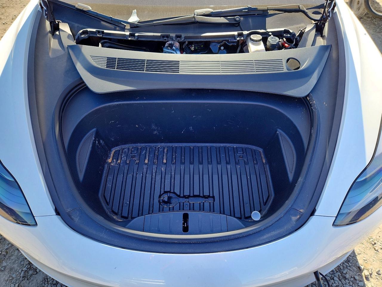 2023 Tesla Model 3 - zdjęcie 11