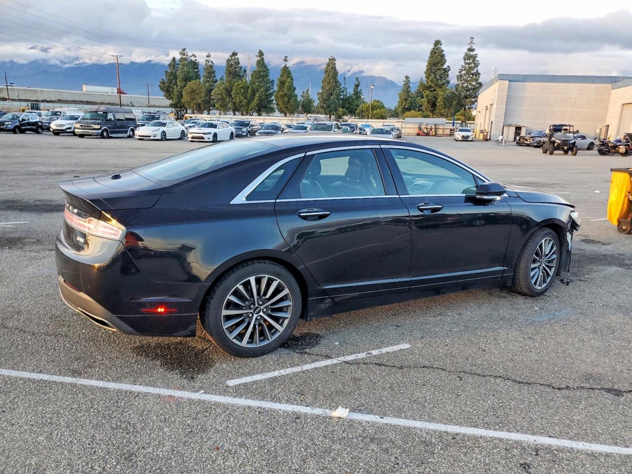 2019 Lincoln Mkz - zdjęcie 3