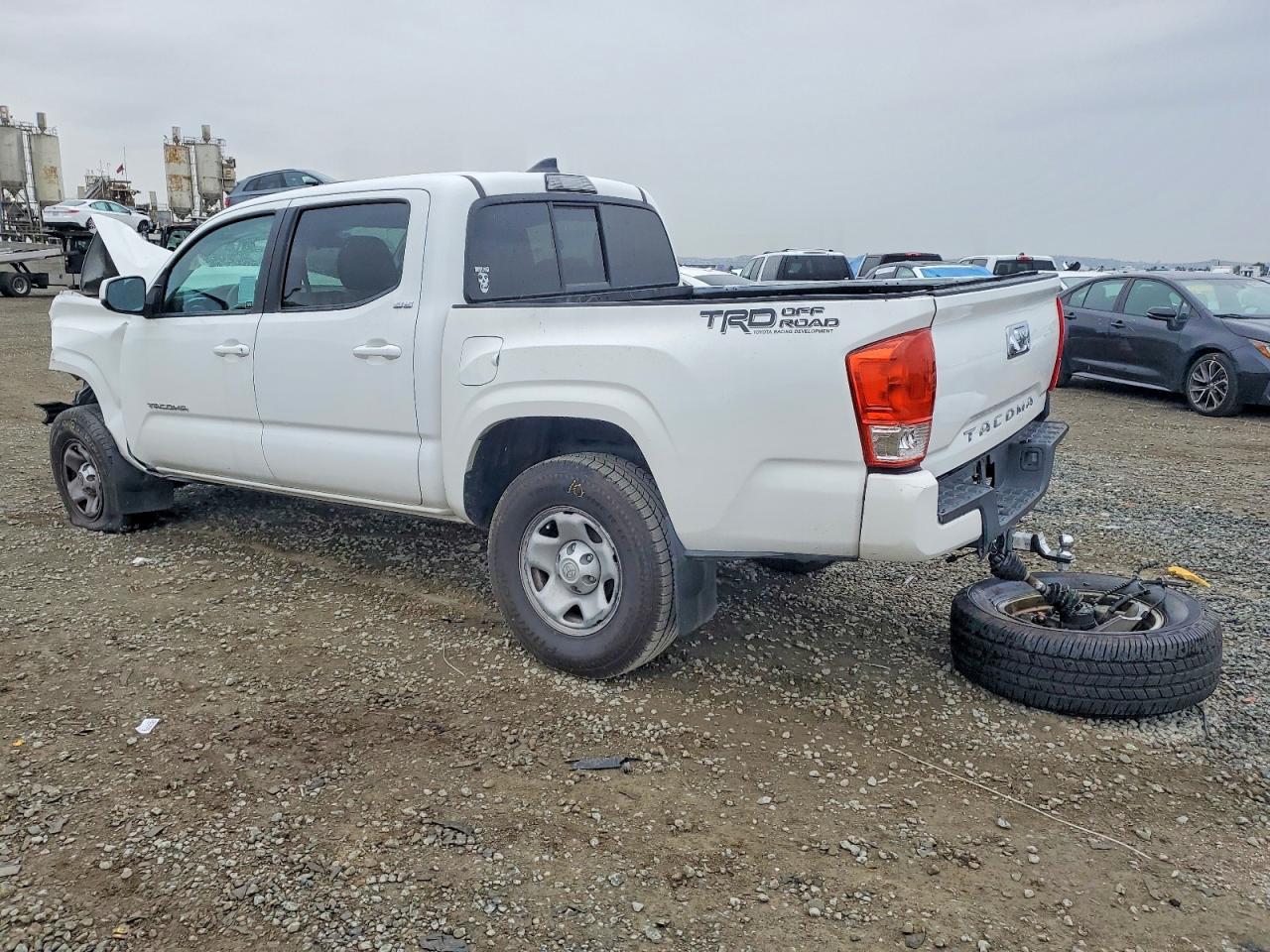 2019 Toyota Tacoma Double Cab - zdjęcie 2