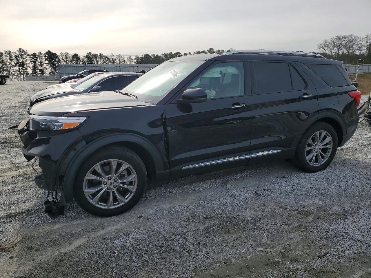 2022 Ford Explorer Limited - zdjęcie główne