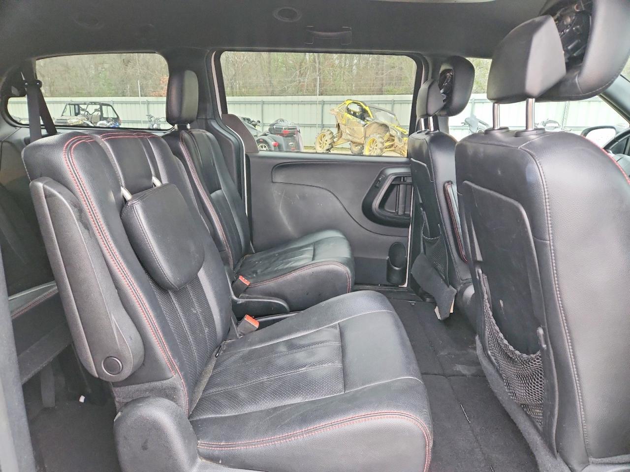 2016 Dodge Grand Caravan R/T - zdjęcie 11