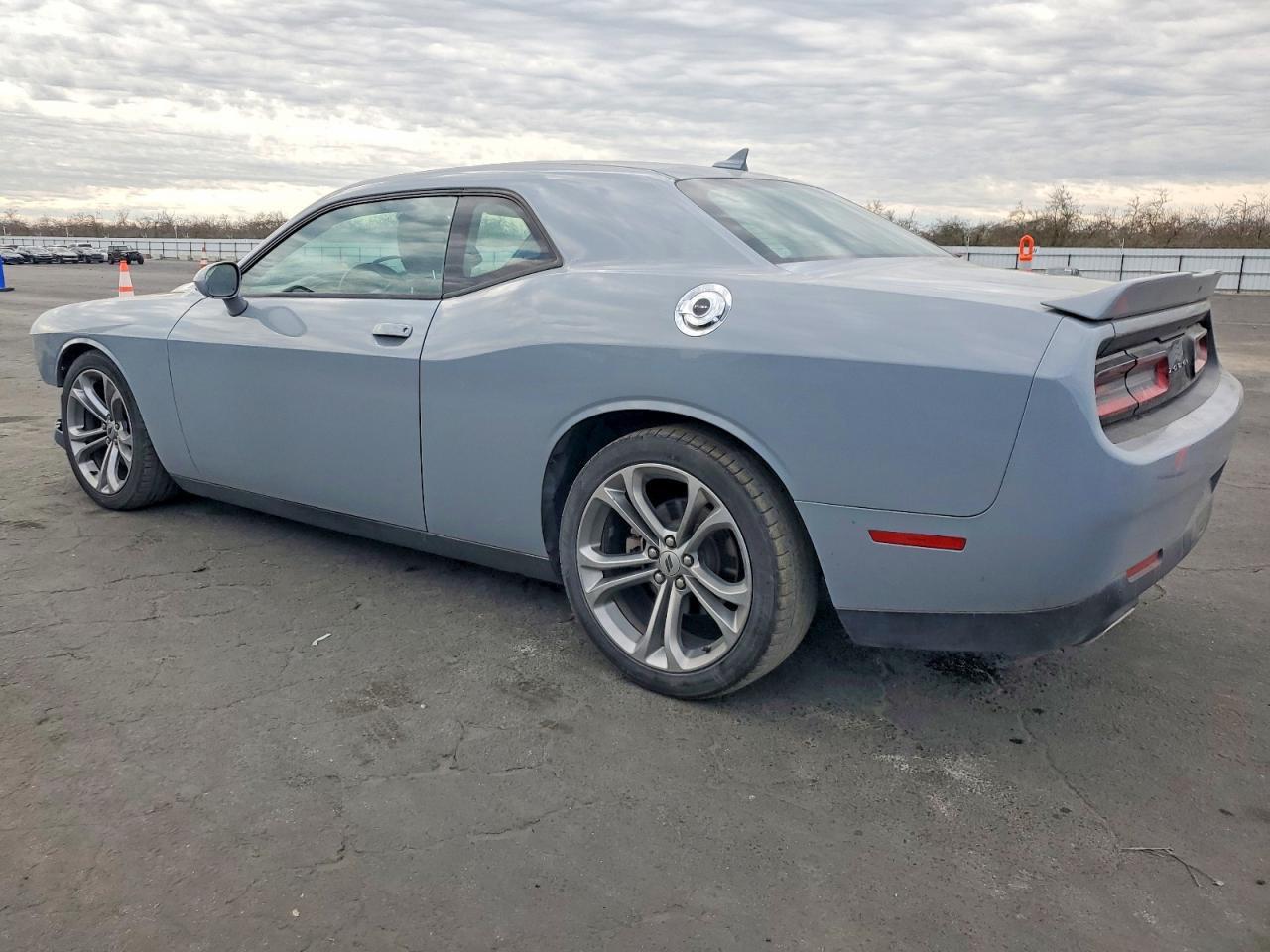 2021 Dodge Challenger Gt - zdjęcie 2