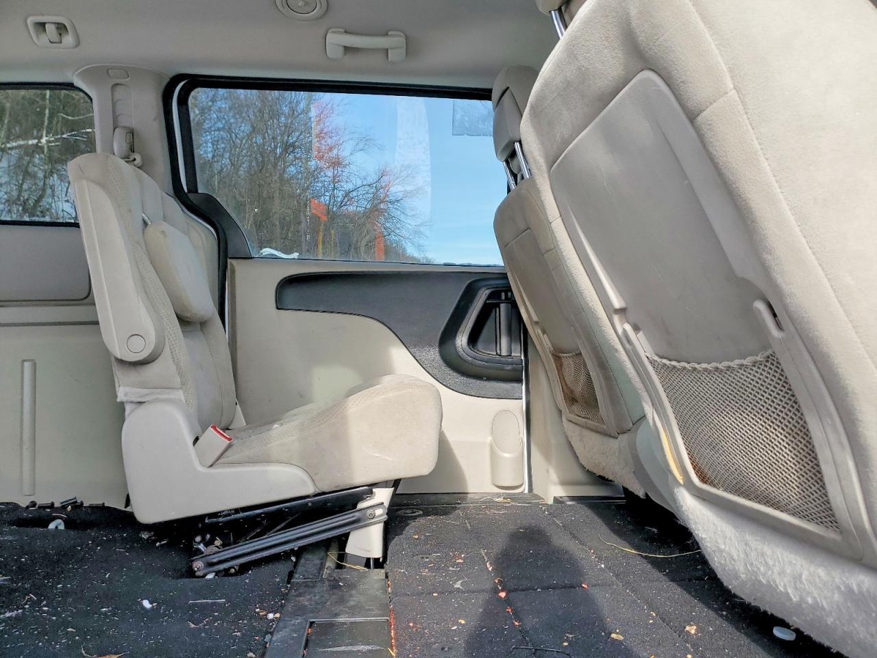 2016 Dodge Grand Caravan Se - zdjęcie 11