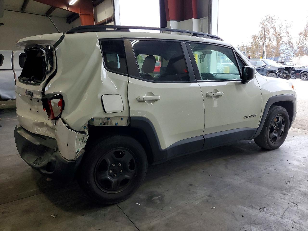2016 Jeep Renegade Sport - zdjęcie 3