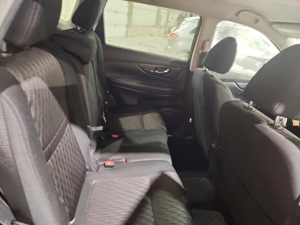 2020 Nissan Rogue S - zdjęcie 10