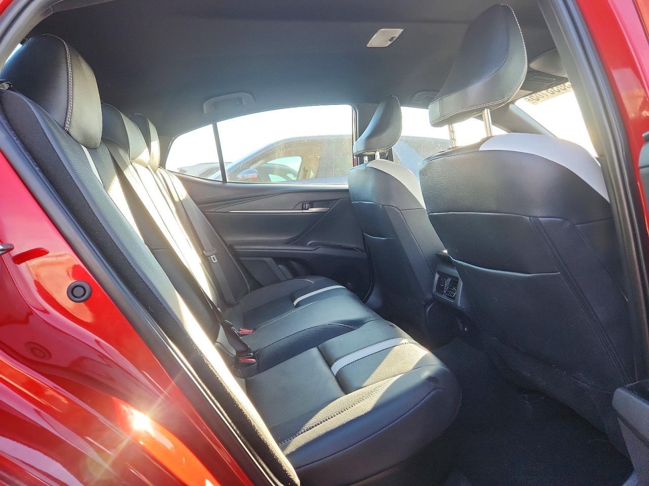 2025 Toyota Camry Xse - zdjęcie 10