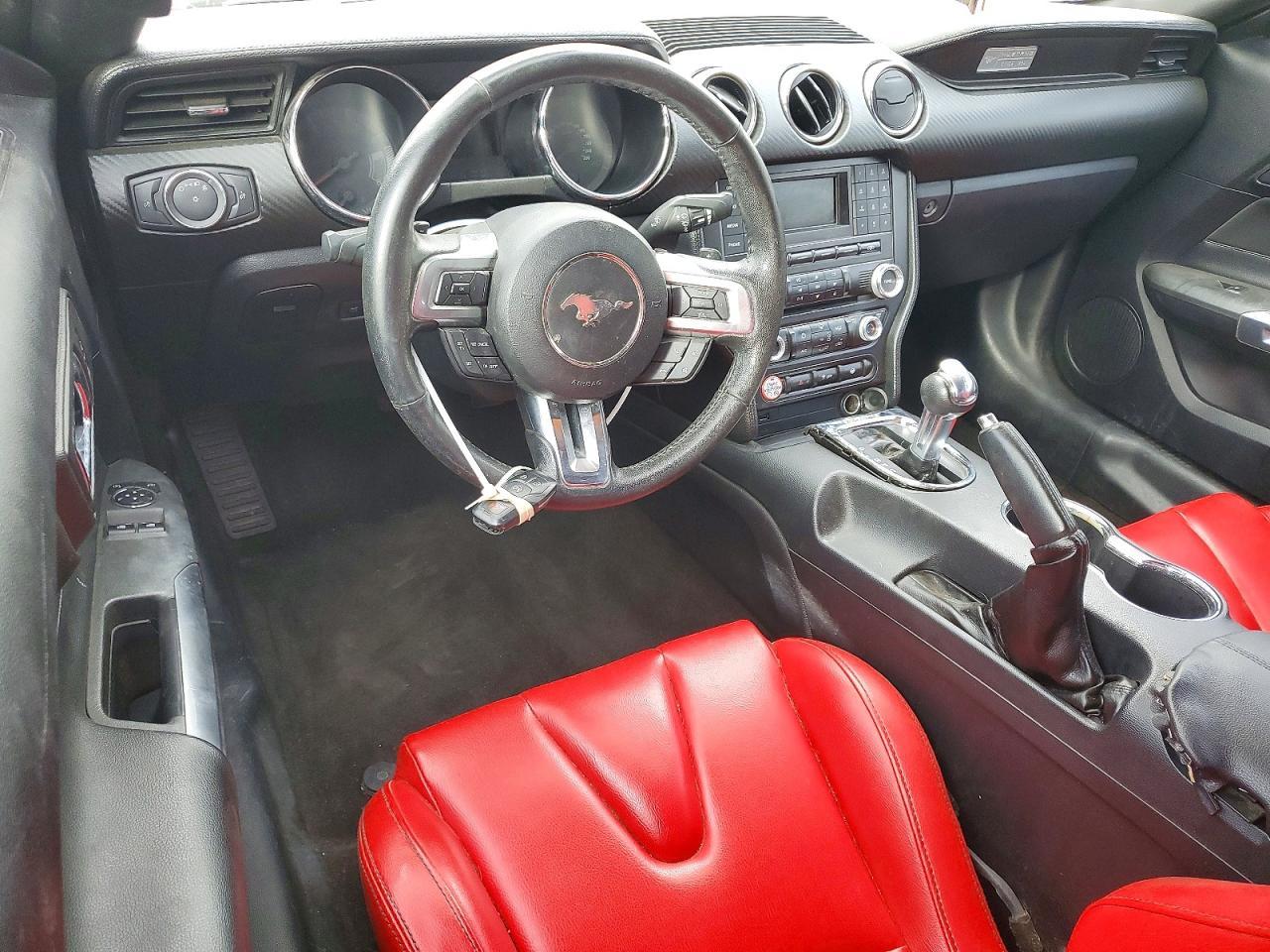 2016 Ford Mustang - zdjęcie 8