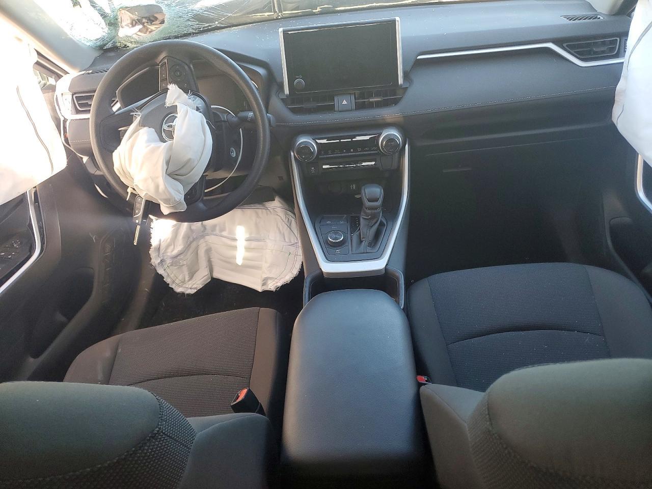 2024 Toyota Rav4 Le - zdjęcie 8