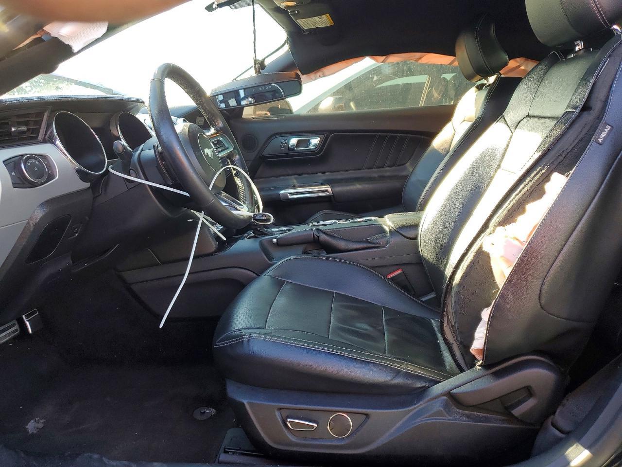 2017 Ford Mustang - zdjęcie 7
